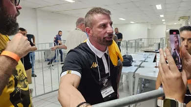 Em movimento ousado e corajoso, Pedrinho &eacute; eleito o novo presidente do Vasco