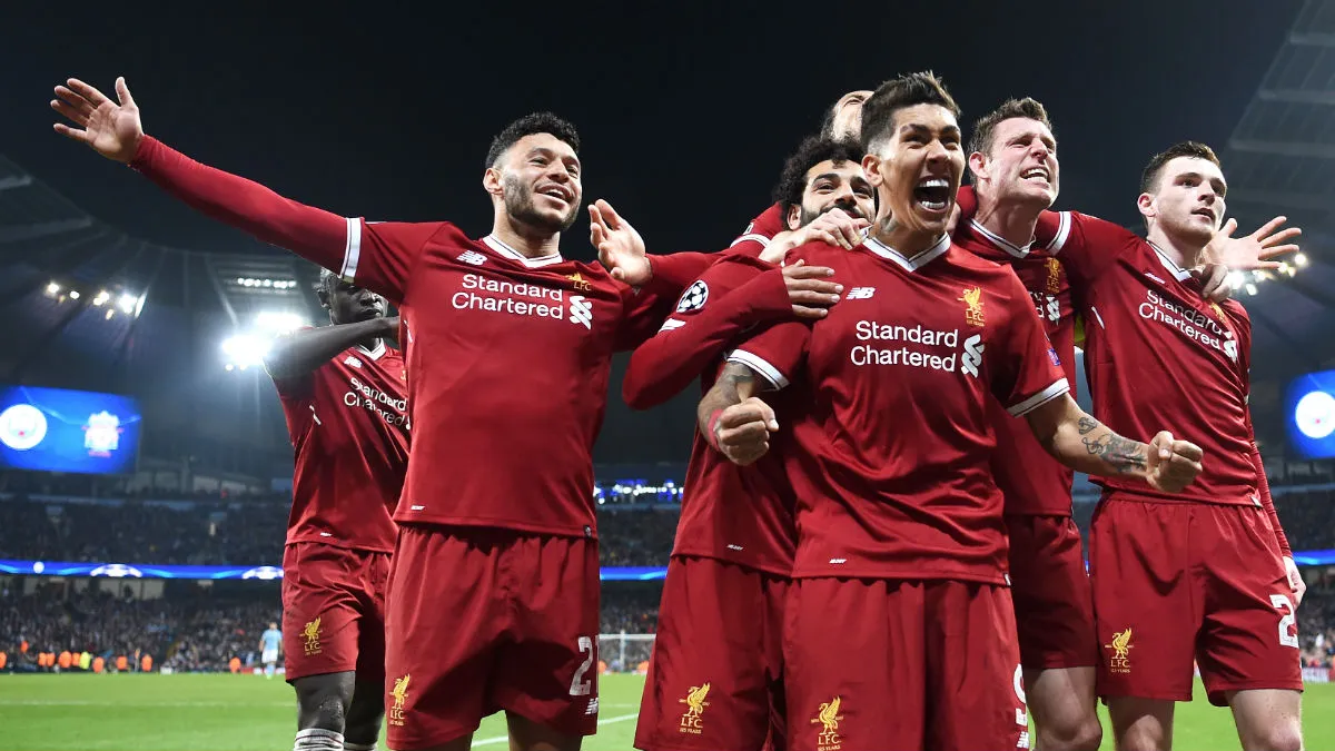 Na hora do aperto, foi a t&atilde;o criticada defesa quem segurou a barra e classificou o Liverpool