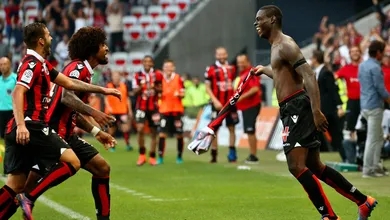 Balotelli no Nice acumula gola&ccedil;os, boas atua&ccedil;&otilde;es e at&eacute; uma expuls&atilde;o injusta