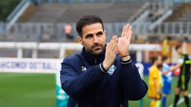 F&agrave;bregas faz o imposs&iacute;vel e leva o Como de volta &agrave; Serie A ap&oacute;s 21 anos