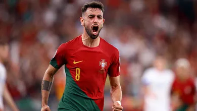 Bruno Fernandes brilha com dois gols e assist&ecirc;ncia na segura vit&oacute;ria de Portugal sobre a B&oacute;snia