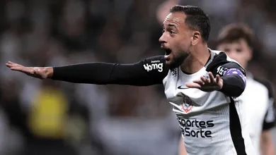 Guerra e sacrif&iacute;cio: Maycon explica excesso de les&otilde;es desde o retorno ao Corinthians