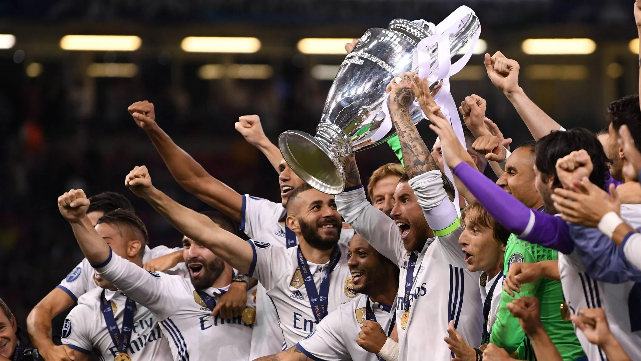 Jogadores do Real Madrid com a ta&ccedil;a da Liga dos Campe&otilde;es (Foto: Imago/Ulmer)