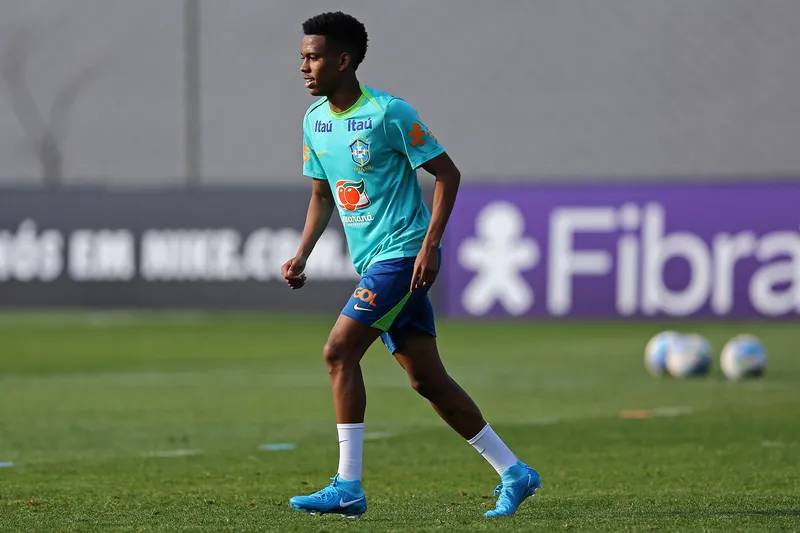 Al&eacute;m de Endrick, Estev&atilde;o &eacute; mais um brasileiro listado entre os 30 melhores jovens do futebol mundial