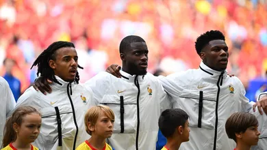 Jogadores da sele&ccedil;&atilde;o da Fran&ccedil;a celebram derrota da extrema-direita ap&oacute;s boca de urna