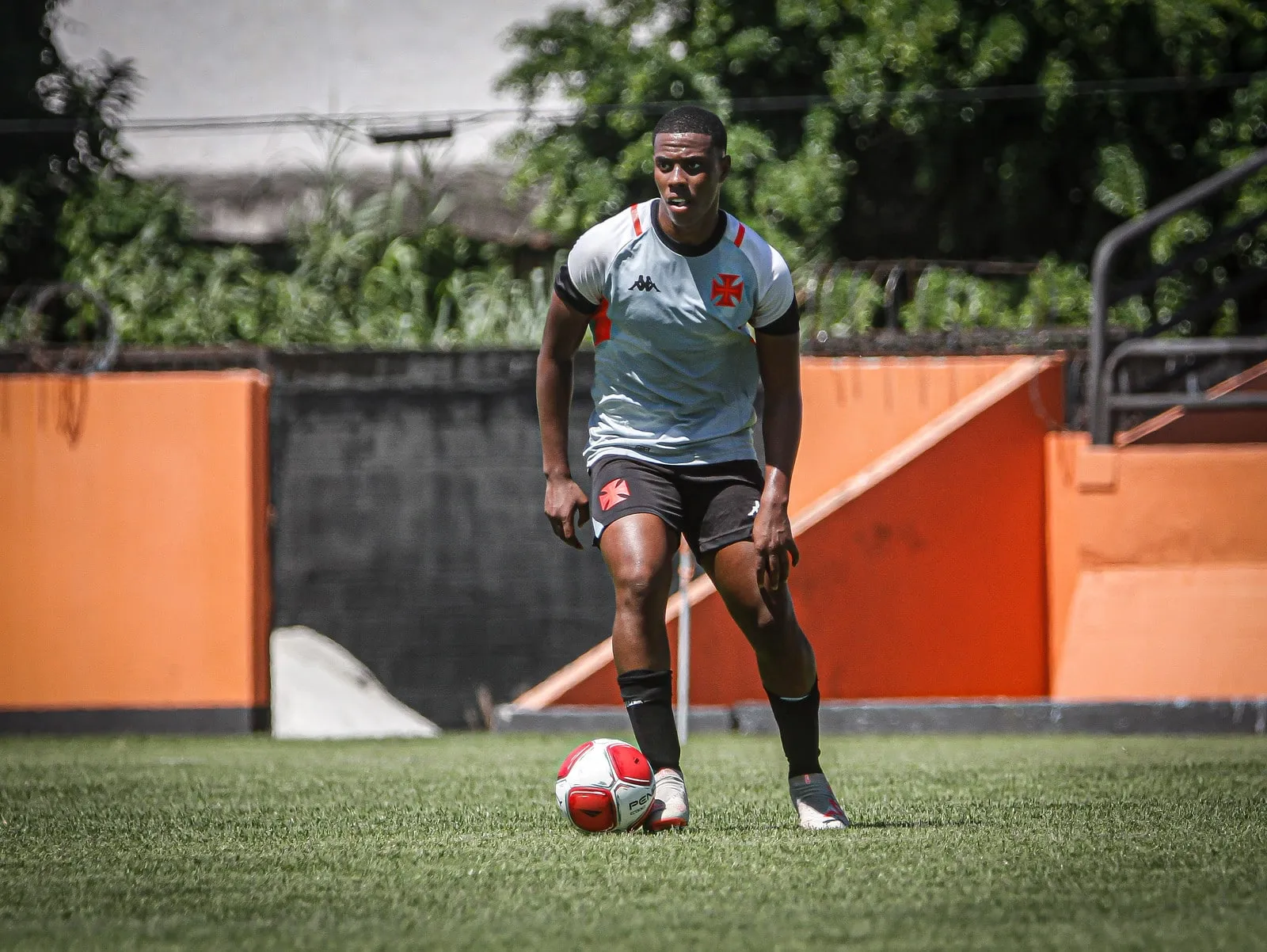 Quais s&atilde;o os jogadores do Vasco para ficar de olho na Copinha 2024?