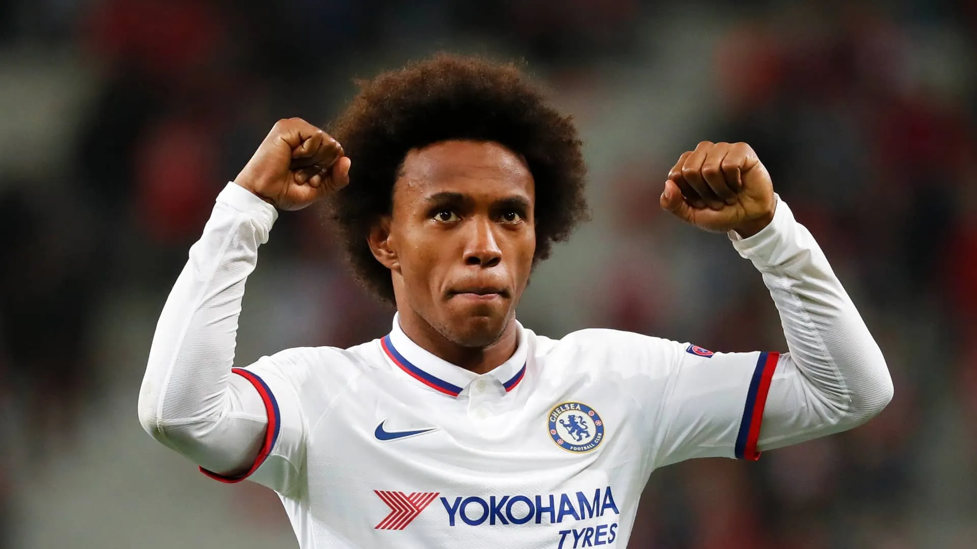 Willian: &ldquo;Completar 300 jogos com a camisa do Chelsea &eacute; algo especial para mim&rdquo;