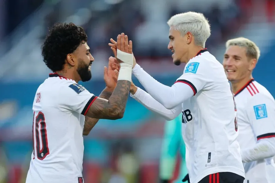 Bloqueio criativo de medalh&otilde;es do ataque preocupa at&eacute; o mais otimista no Flamengo