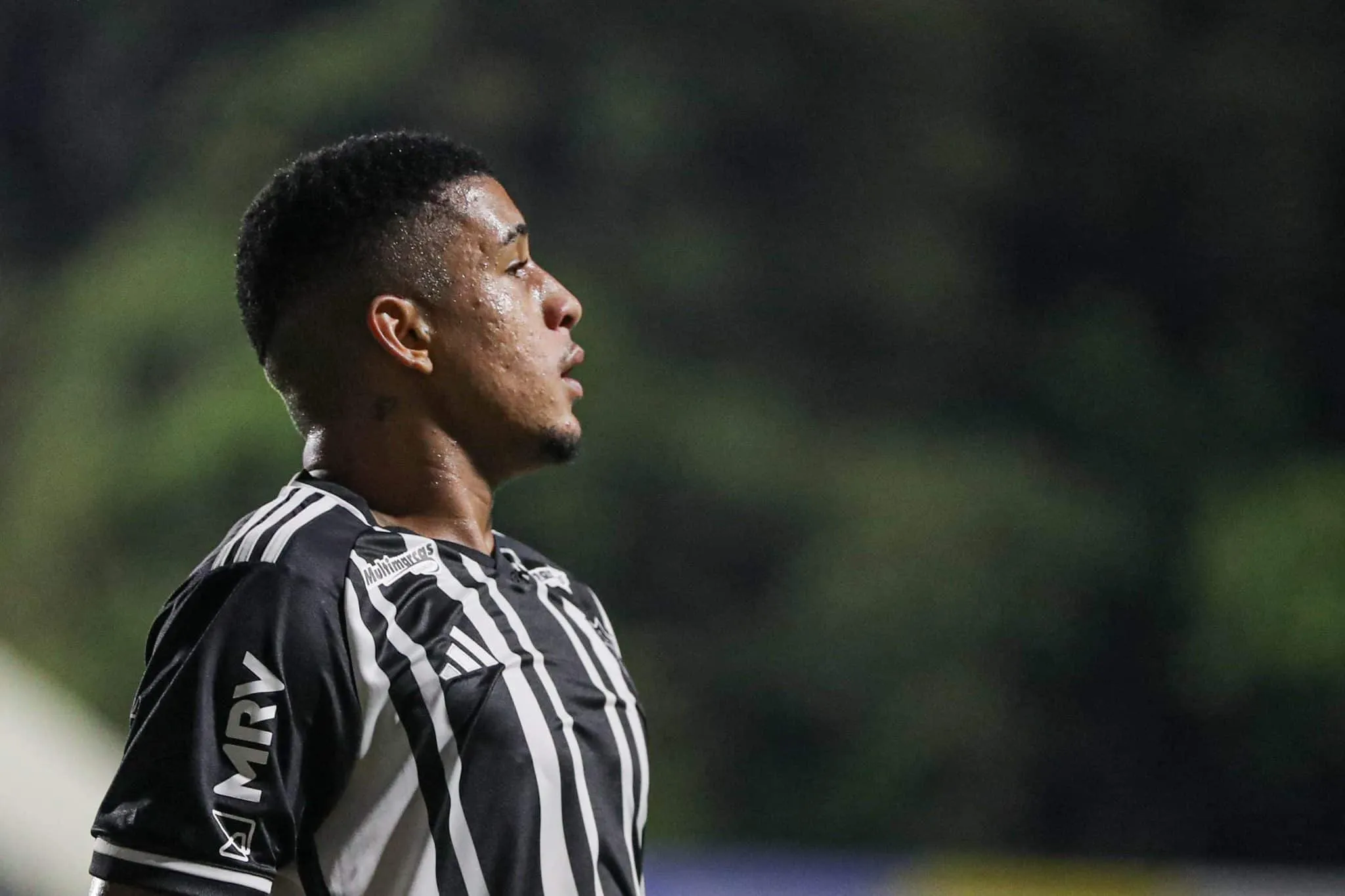 Depois de artilheiro, camisa 10 da base pode ser mais um a deixar o Atl&eacute;tico-MG sem chances no profissional