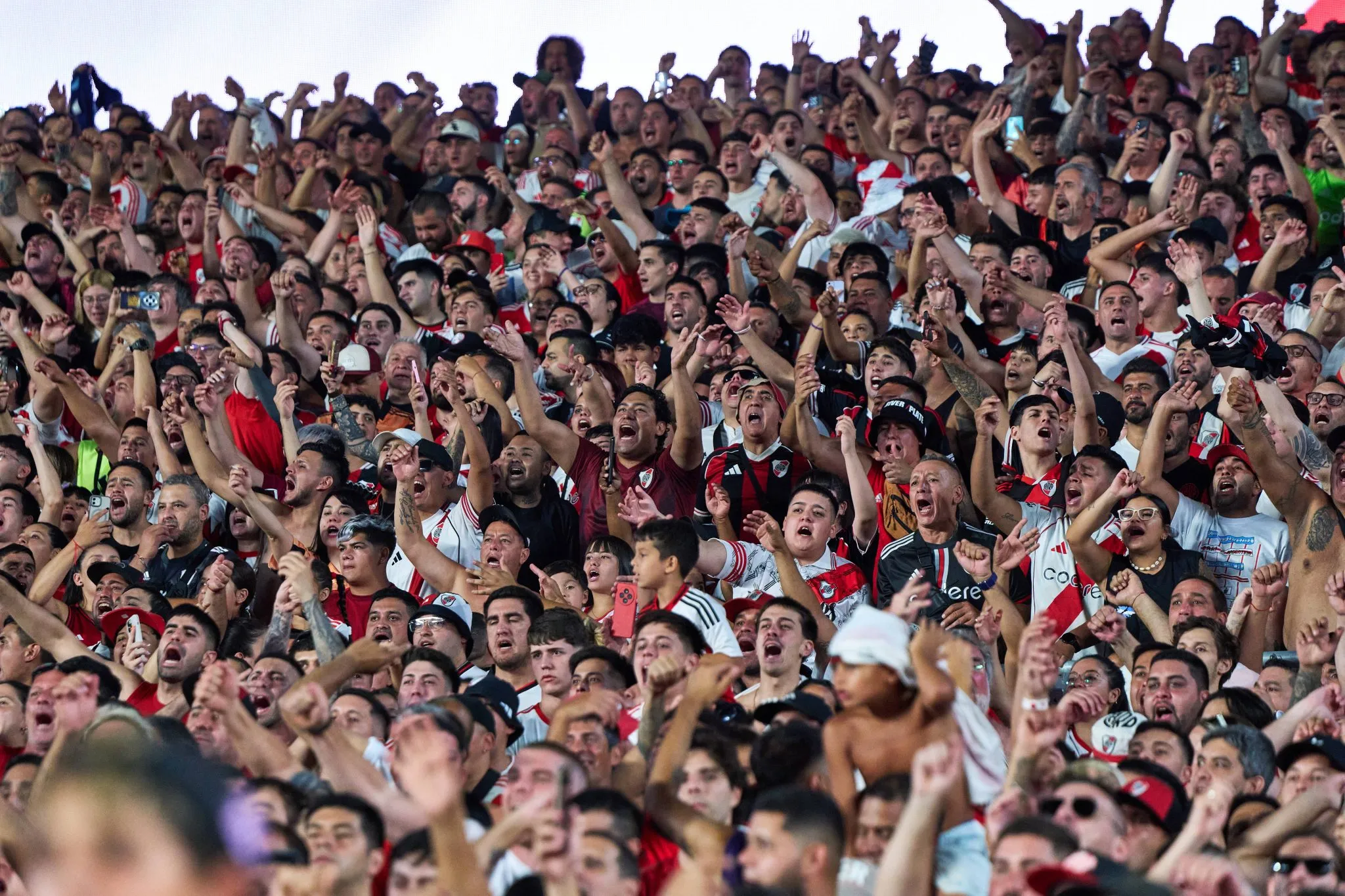 Torcedores do River Plate no M&aacute;s Monumental