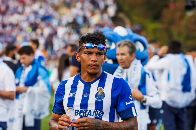 Gabriel Veron deve ser novamente emprestado pelo Porto (Foto: Imago)