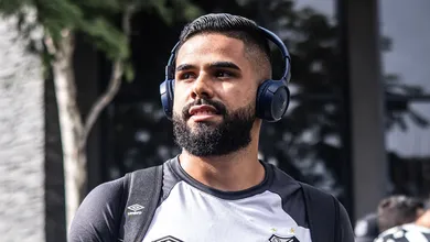 &lsquo;N&atilde;o estava rendendo e tenho a humildade de reconhecer&rsquo;, diz Felipe Jonatan ao comemorar bom momento no Santos