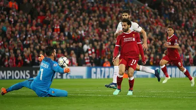 A noite de sonho em Anfield podia ter definido a classifica&ccedil;&atilde;o do Liverpool, mas a Roma sobreviveu