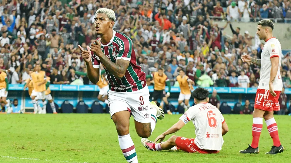 John Kennedy comemora gol sobre o Argentinos Juniors, pela Libertadores; atacante foi de problema &agrave; solu&ccedil;&atilde;o no Fluminense - Foto: MAILSON SANTANA/FLUMINENSE FC