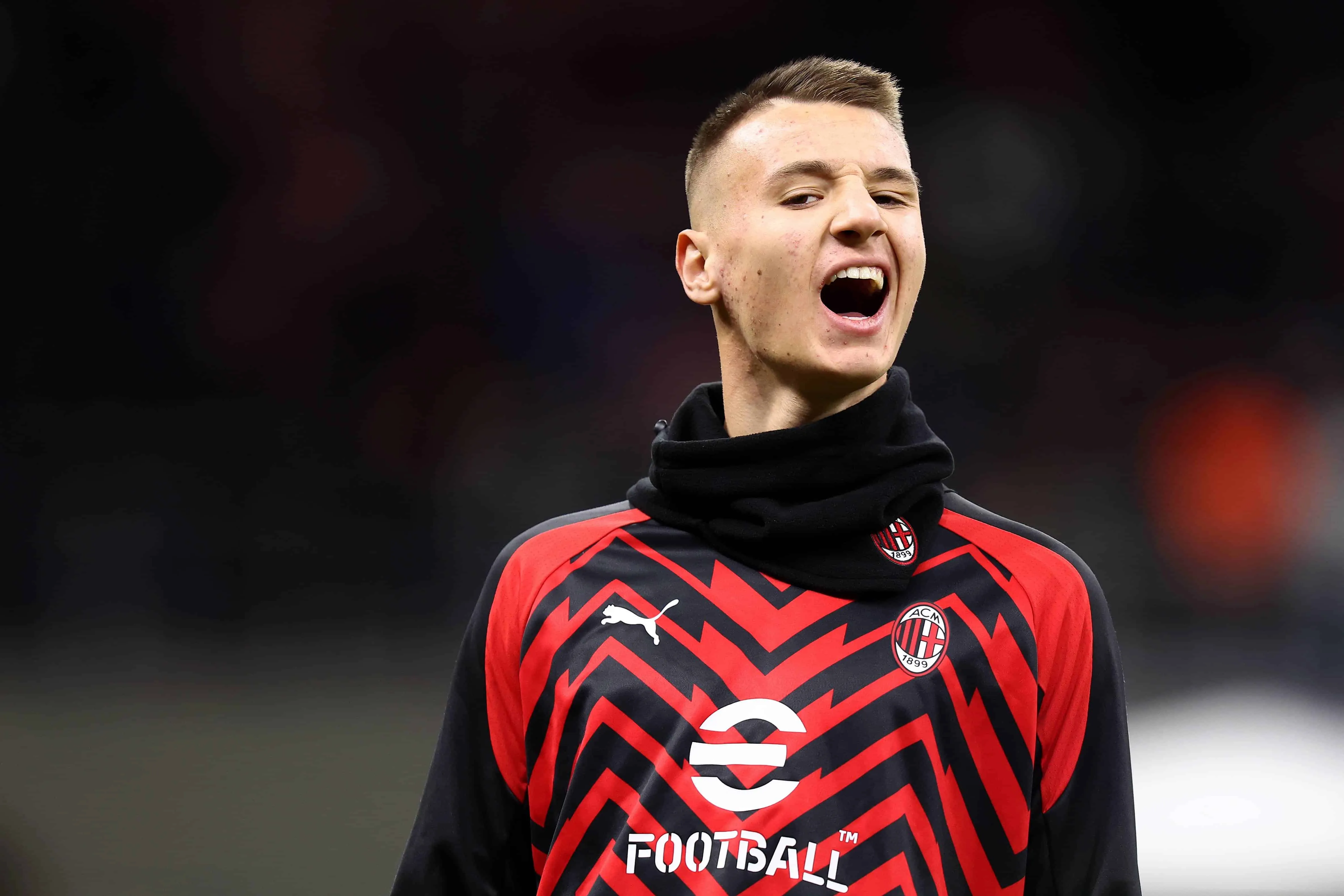 Camarda, o fen&ocirc;meno do Milan que todos querem ver, n&atilde;o pode jogar a Champions League e te explicamos o porqu&ecirc;