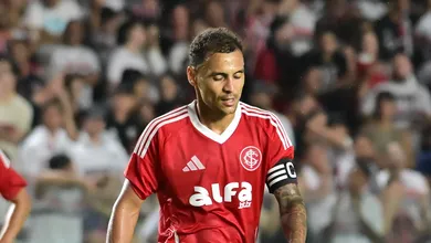 Inter e Vit&oacute;ria veem S&eacute;rie B cada vez mais perto, enquanto Fortaleza e Santos respiram