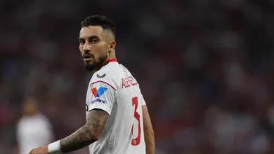 Alex Telles ser&aacute; mais um a surfar onda &aacute;rabe e jogar&aacute; no Al-Nassr de CR7
