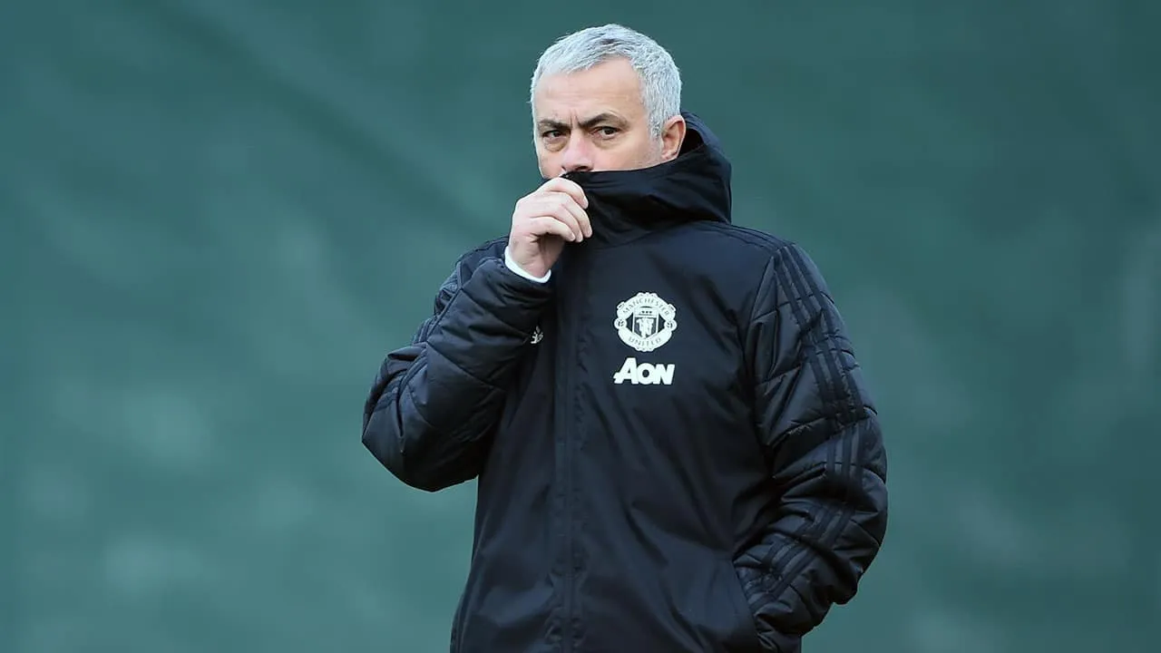 Mourinho: Manchester United est&aacute; longe de jogar &agrave; minha imagem