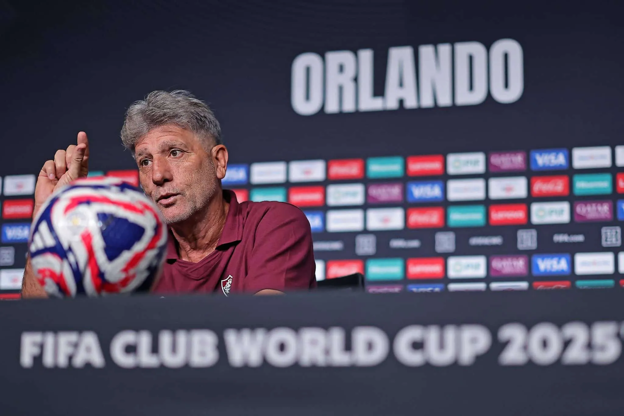 Renato Ga&uacute;cho revela m&eacute;todo usado com Thiago Silva e F&aacute;bio para fortalecer o Fluminense