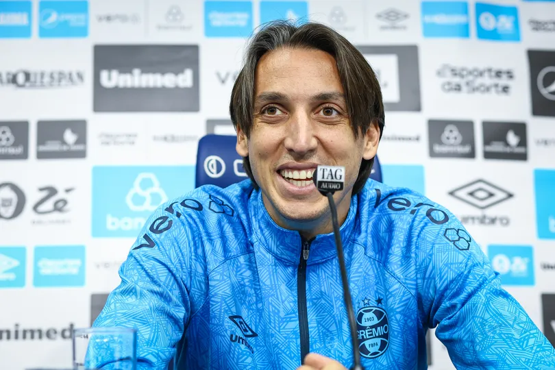 Foto: (Lucas Uebel/Gr&ecirc;mio FBPA) - Pedro Geromel, do Gr&ecirc;mio