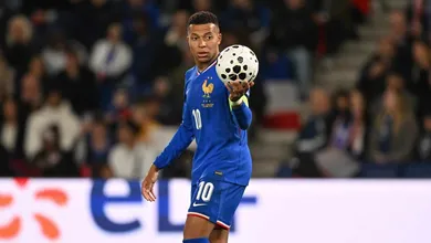 Na estreia de atacante, Mbapp&eacute; mostra por que &eacute; protagonista em vit&oacute;ria da Fran&ccedil;a
