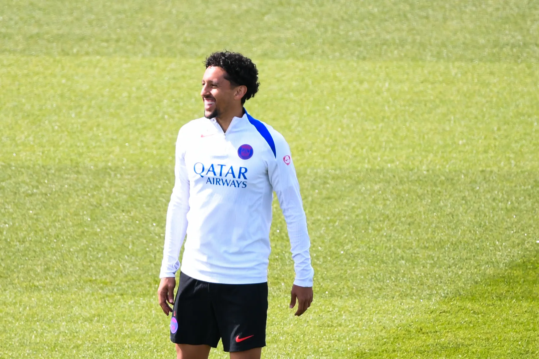 Marquinhos, zagueiro do PSG, durante sess&atilde;o de treinamento