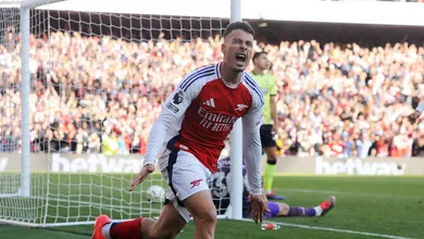 Martinelli decisivo e Saka inspirado mant&ecirc;m invencibilidade do Arsenal