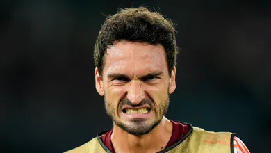 Rec&eacute;m-contratado, Hummels ironiza Roma e manda indireta para t&eacute;cnico nas redes