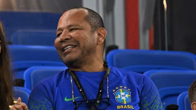 Neymar pai defende estilo de vida do filho: &lsquo;Parem de achar que &eacute; carnaval toda noite&rsquo;
