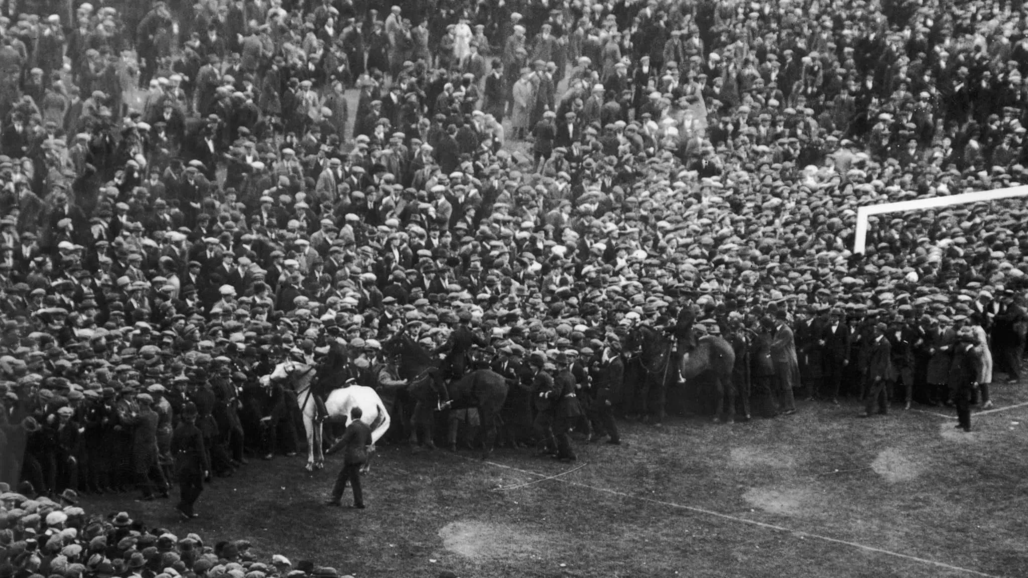 A Final do Cavalo Branco, a decis&atilde;o de Copa da Inglaterra que inaugurou Wembley exatos 100 anos atr&aacute;s