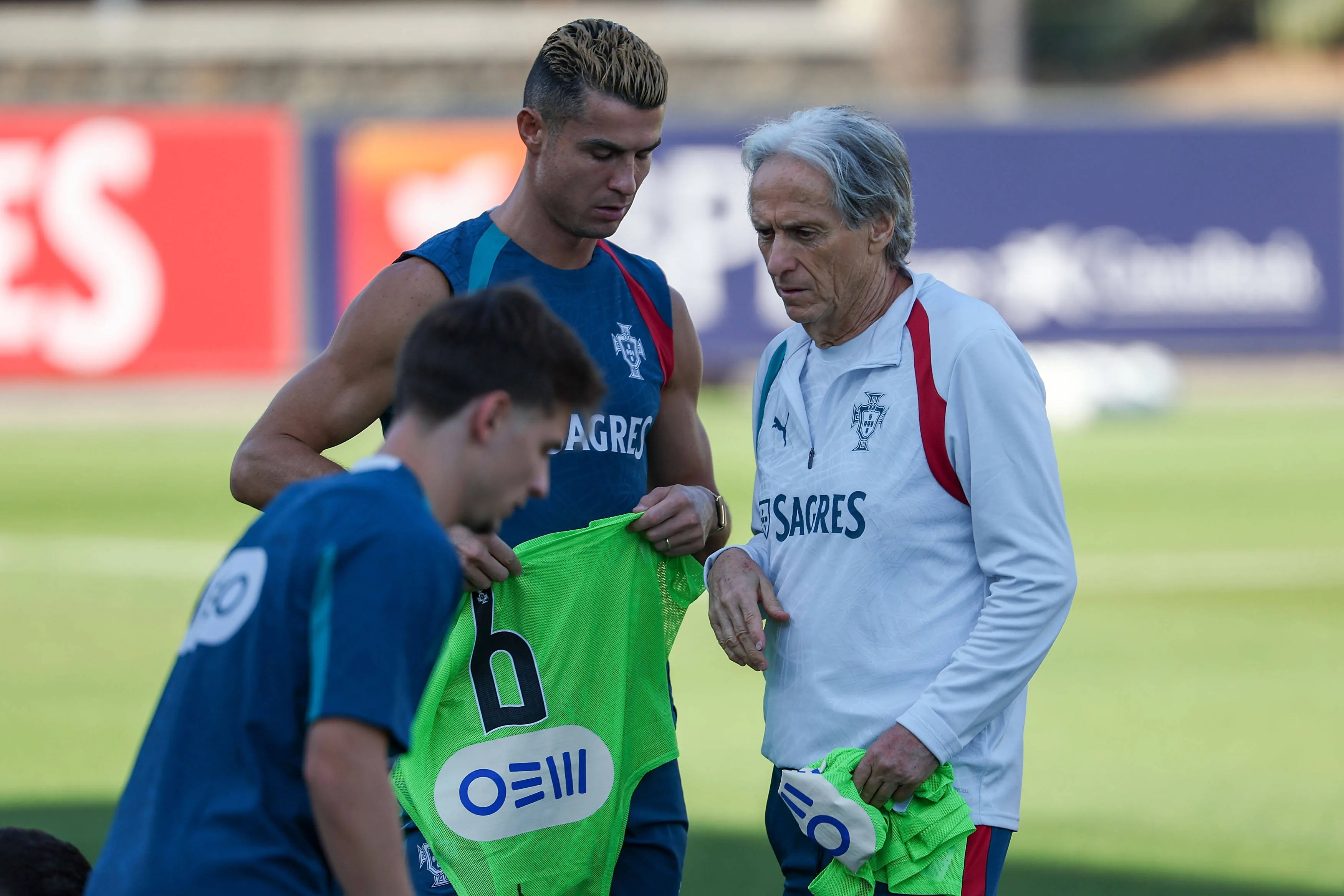 Jorge Jesus e Cristiano Ronaldo durante treino de Portugal 