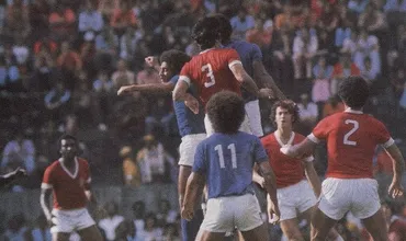 As lembran&ccedil;as de Cruzeiro e Internacional no &aacute;pice do confronto durante os anos 70