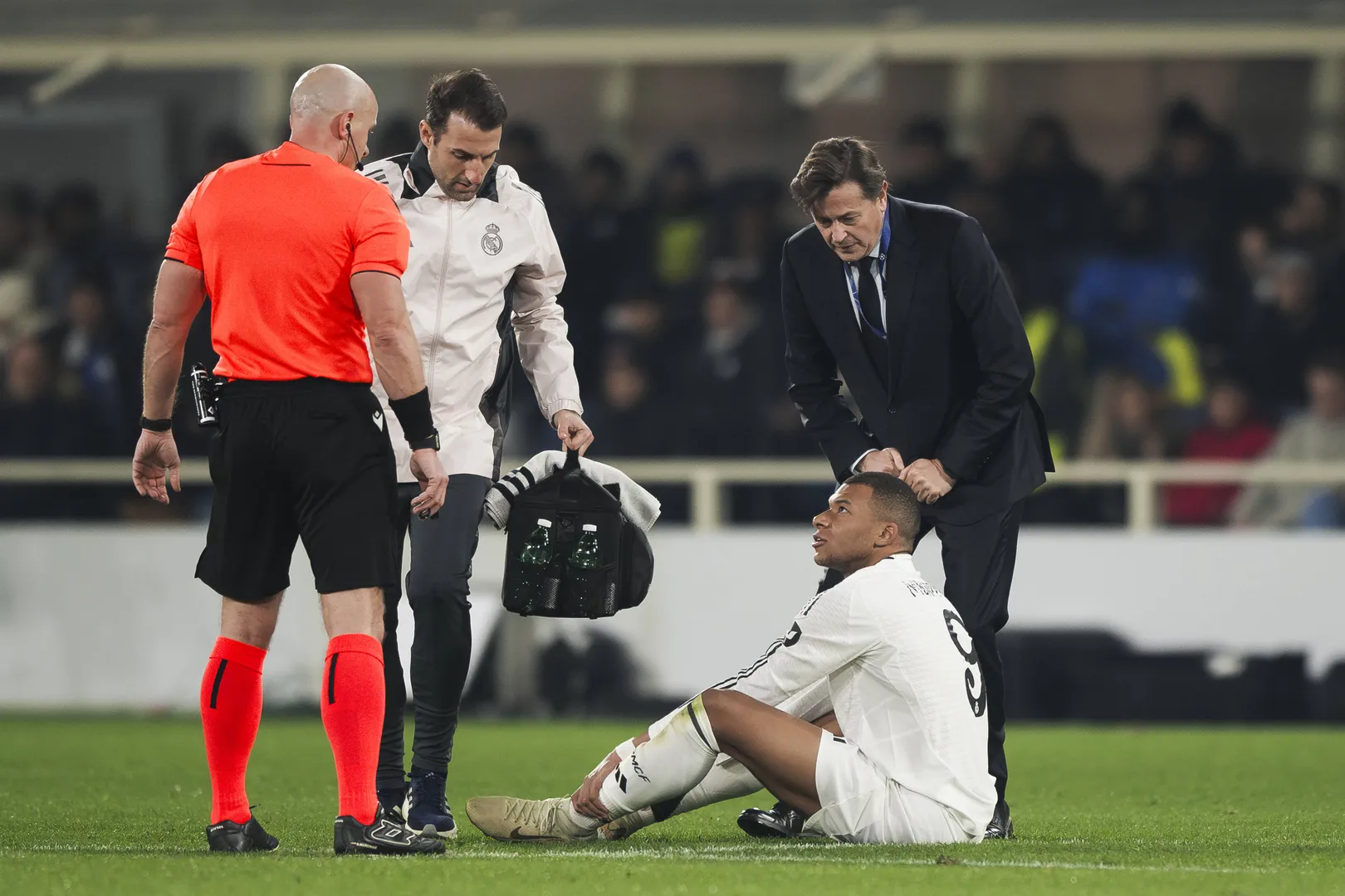Foto: (Imago) - Kylian Mbapp&eacute; se machucou no Real Madrid