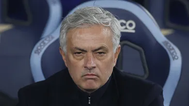 Pol&ecirc;mico como sempre, Mourinho justifica elimina&ccedil;&atilde;o da Roma para Lazio na Copa da It&aacute;lia: &lsquo;P&ecirc;nalti do VAR&rsquo;