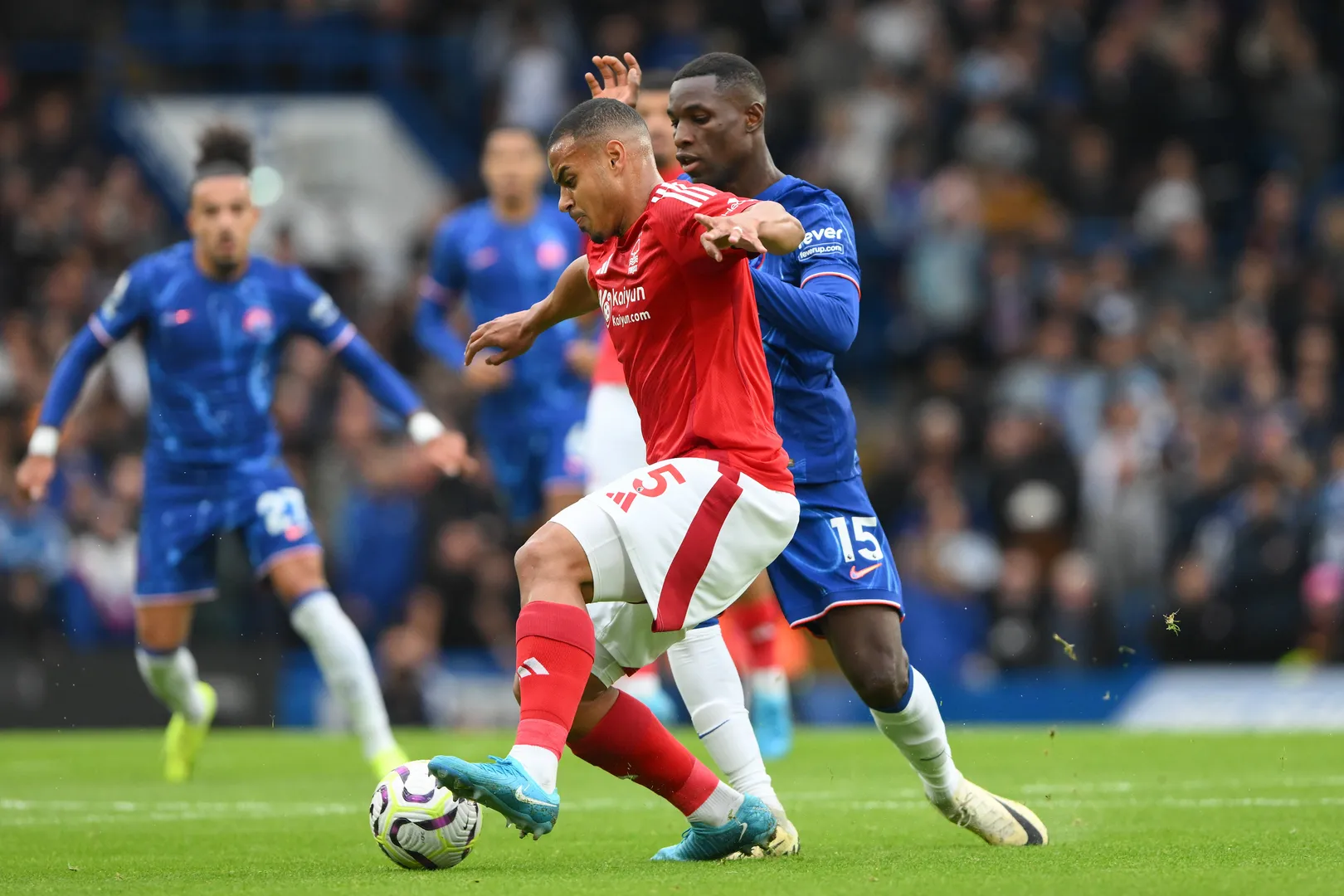 Zagueiro Murillo, do Nottingham Forest, na Premier League. Foto: Imago