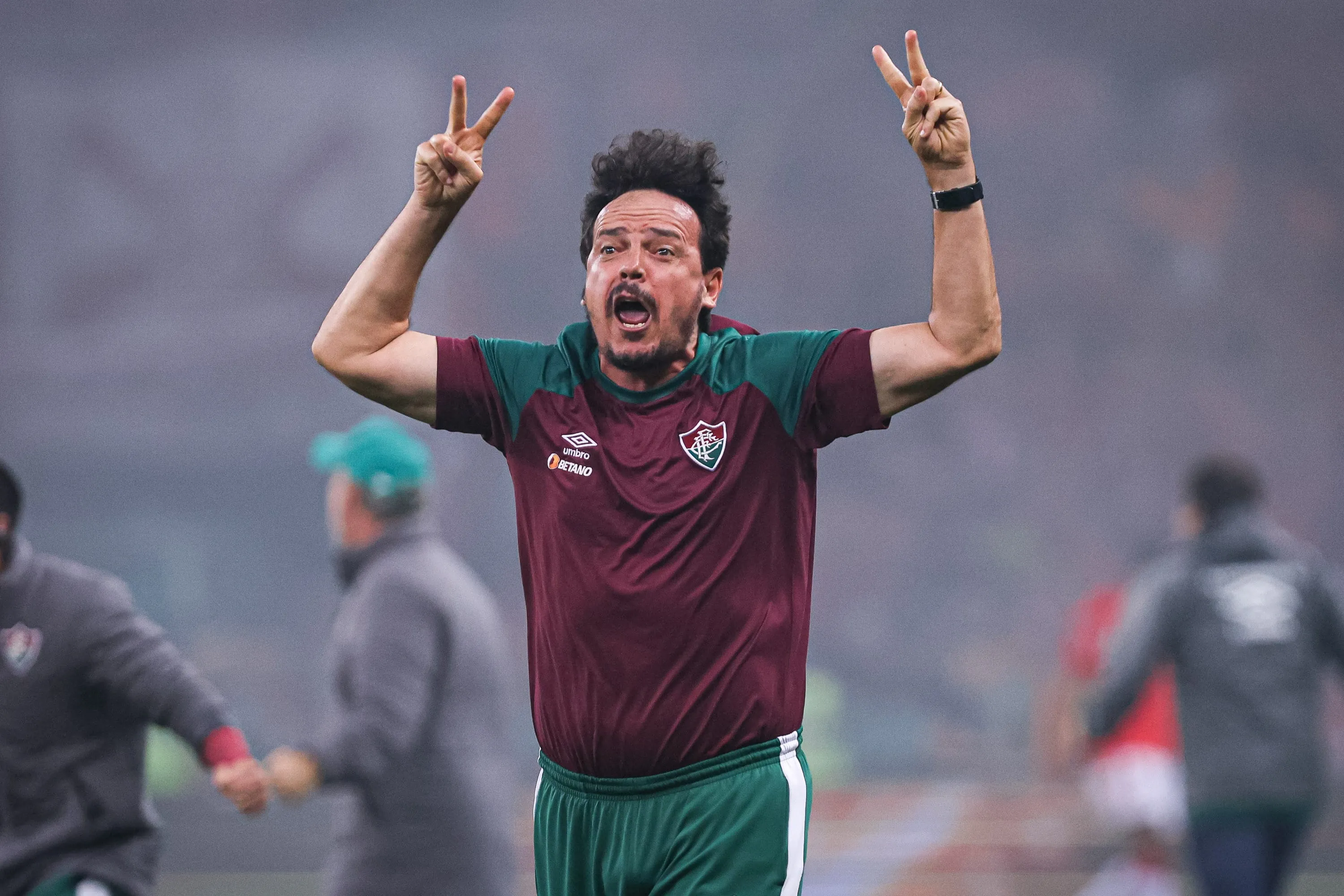 Ainda em clima de festa, Fluminense rev&ecirc; Inter e usa Brasileiro como prepara&ccedil;&atilde;o para o Mundial