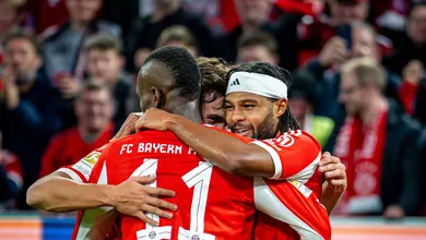 Sem usar aposta, Leverkusen foi passageiro em recital de um Bayern misto
