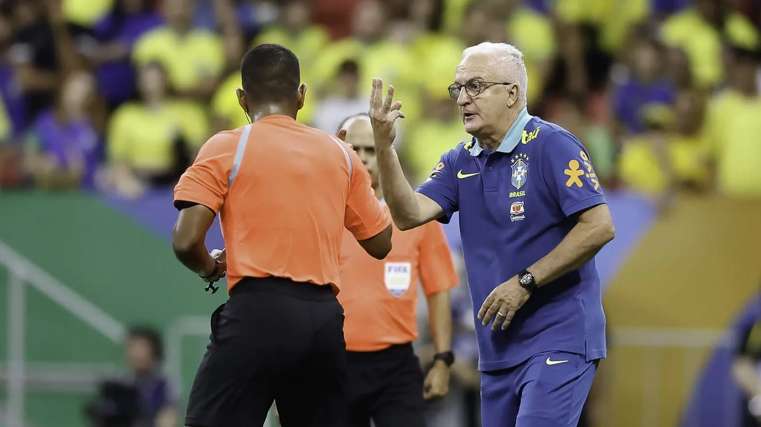 Por que o Brasil fez sete substitui&ccedil;&otilde;es contra a Col&ocirc;mbia? Sele&ccedil;&atilde;o pode ser punida?