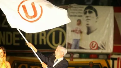 A cr&ocirc;nica de Mario Vargas Llosa que transformou o futebol brasileiro em literatura