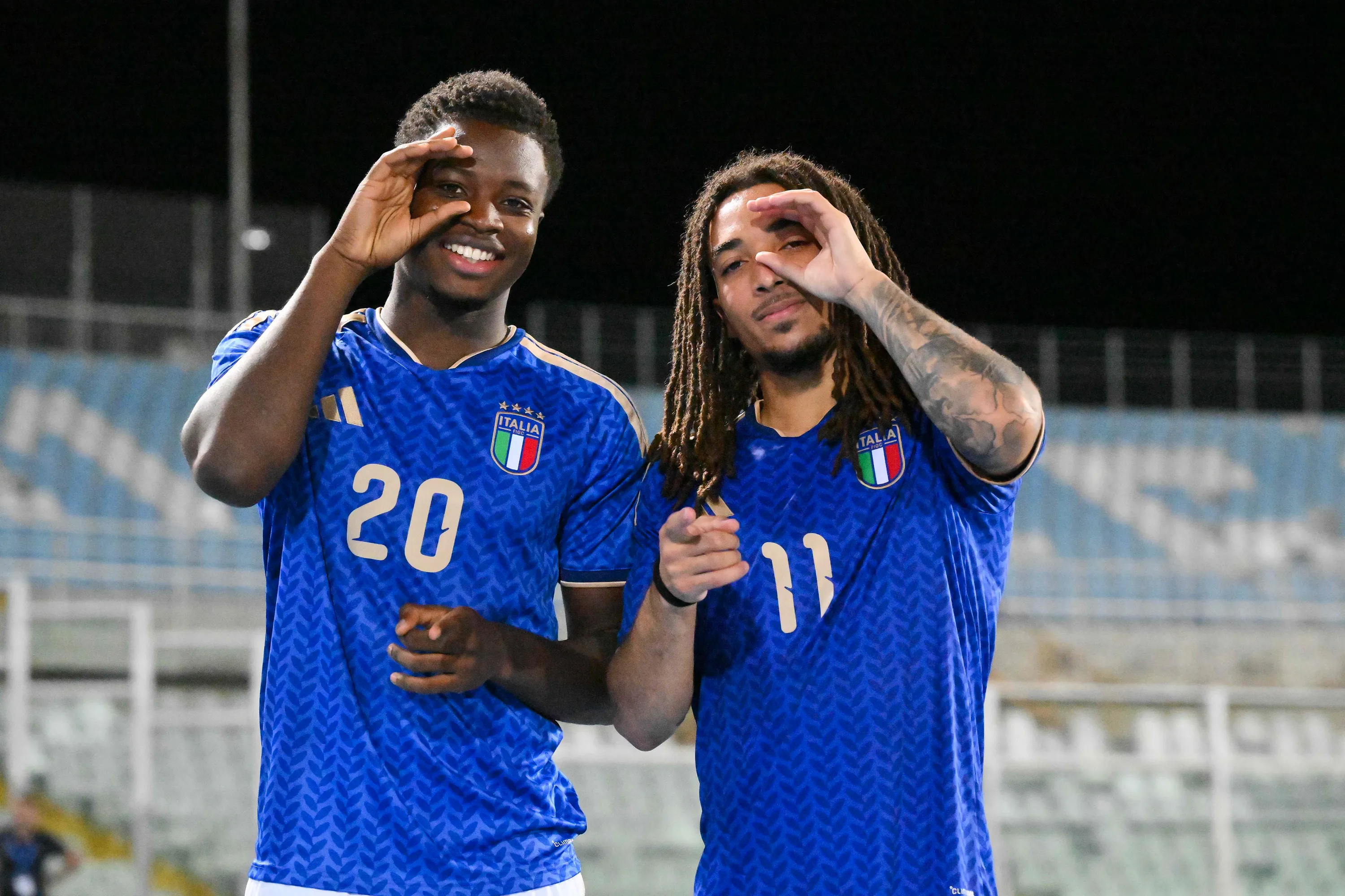 Cisse comemora gol na sele&ccedil;&atilde;o italiana sub-21 