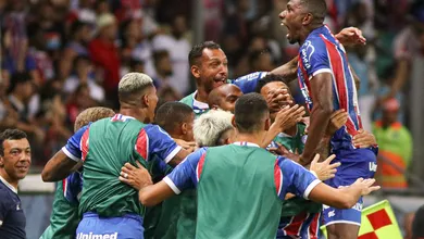 Copa do Nordeste: em noite de cl&aacute;ssicos, Bahia e Cear&aacute; castigam arquirrivais Vit&oacute;ria e Fortaleza