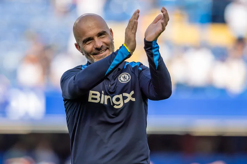 Maresca aplaude torcedores do Chelsea em amistoso contra a Internazionale