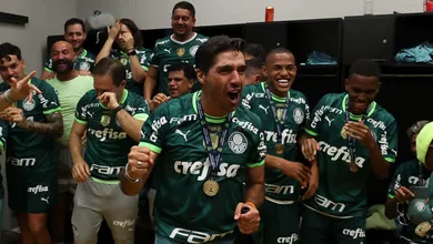 Abel Ferreira renova com Palmeiras at&eacute; fim de 2025 &ndash; clube quer ampliar legado e j&aacute; ofereceu mais dois anos a ele