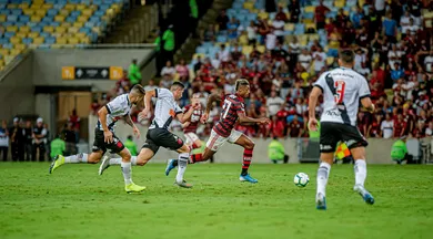 Antol&oacute;gico: Flamengo 4&times;4 Vasco &eacute; um cl&aacute;ssico para ficar gravado na mem&oacute;ria