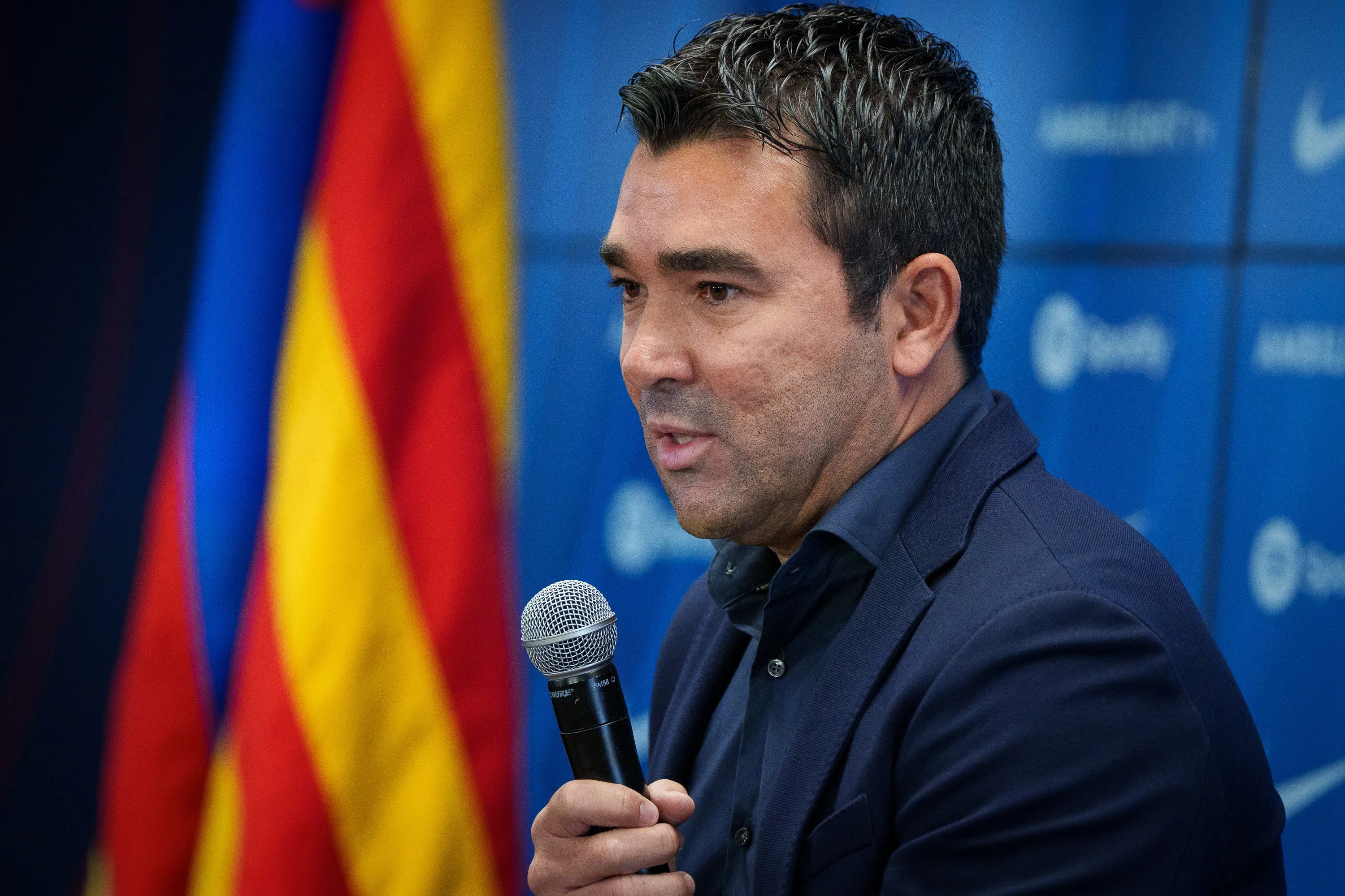 Deco fala pela primeira vez como diretor, mas j&aacute; trabalhou bastante na nova fun&ccedil;&atilde;o no Barcelona