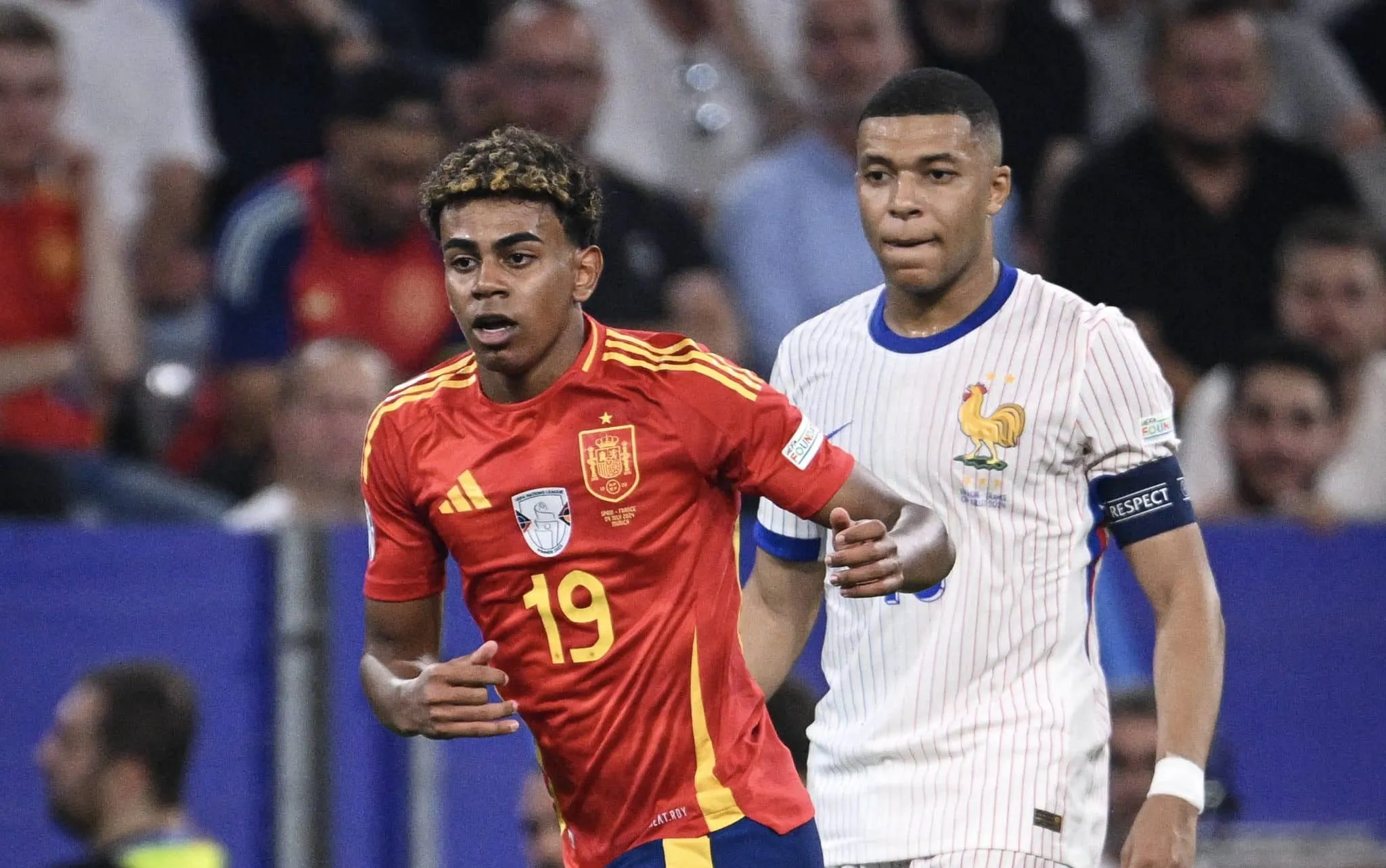 &lsquo;Yamal &eacute; do Barcelona, n&atilde;o posso dizer nada&rsquo;: Mbapp&eacute; ironiza rival na Bola de Ouro e fala sobre sua chance