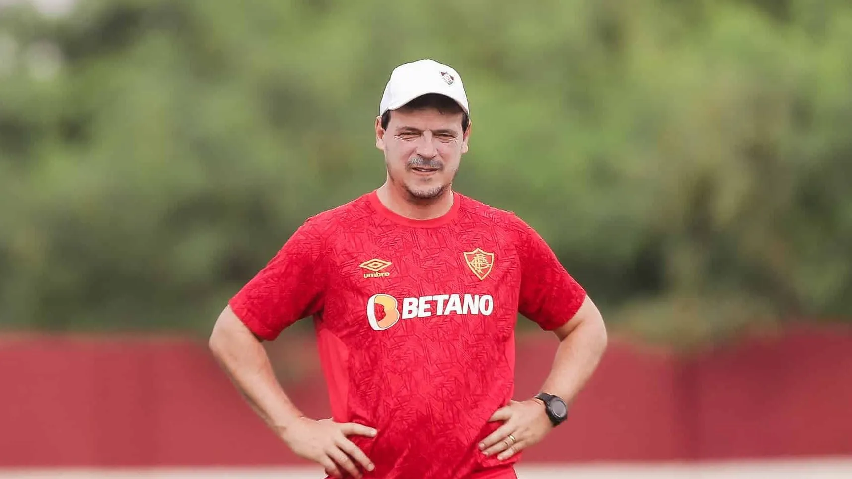 Diniz ter&aacute; mais um quebra-cabe&ccedil;a para montar Fluminense sem Andr&eacute;