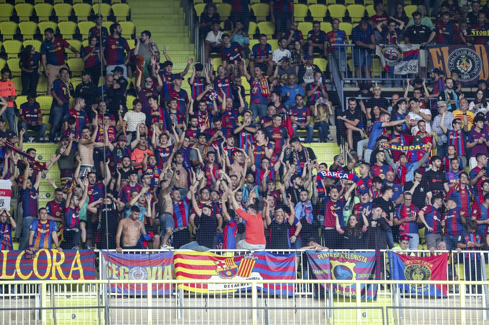 Bandeira com sauda&ccedil;&atilde;o nazista rende puni&ccedil;&atilde;o ao Barcelona na Champions League