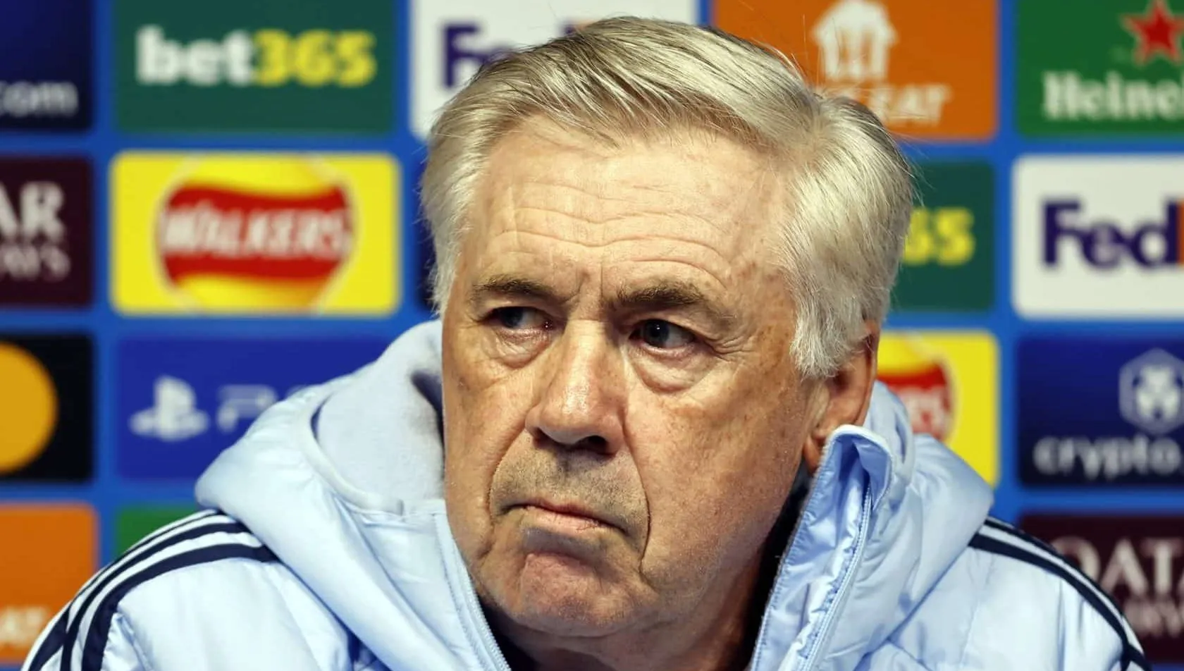 Ancelotti se irrita com jornalistas por perguntas sobre Vini Jr: &lsquo;Cansado do assunto&rsquo;