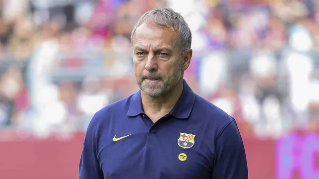 Sem Alvarez, Barcelona muda estrat&eacute;gia no mercado